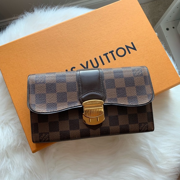 Louis Vuitton Handbags - Authentic Louis Vuitton Damier Sistina Wallet.